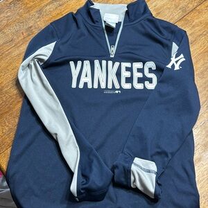 Yankees pullover